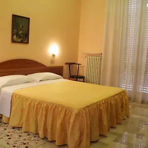 https://hotel-capri.italymilanhotels.net