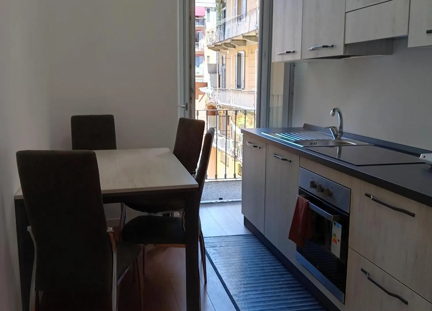 Soggiorno Isola Milano 0*, Milan Italy